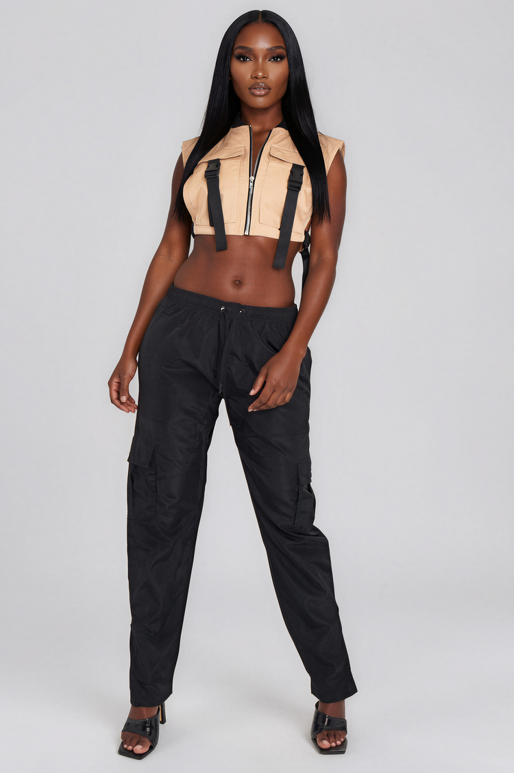 In The Moment Vest - Black